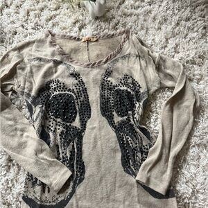 Ada Tan Long Sleeve Graphic Blouse